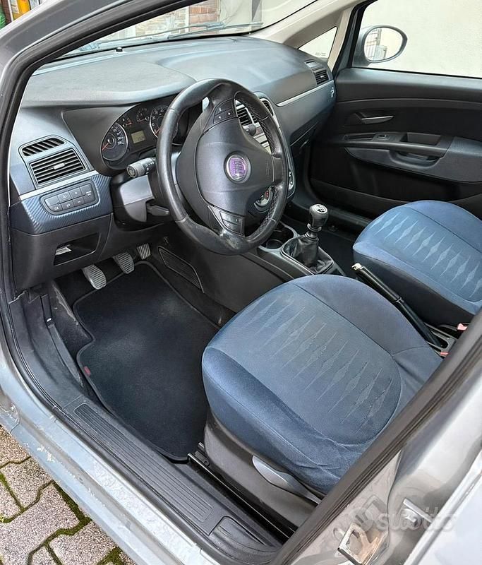 Usata Fiat Grande Punto 90 CV (66 kW) 2009 Bianco Utilitaria