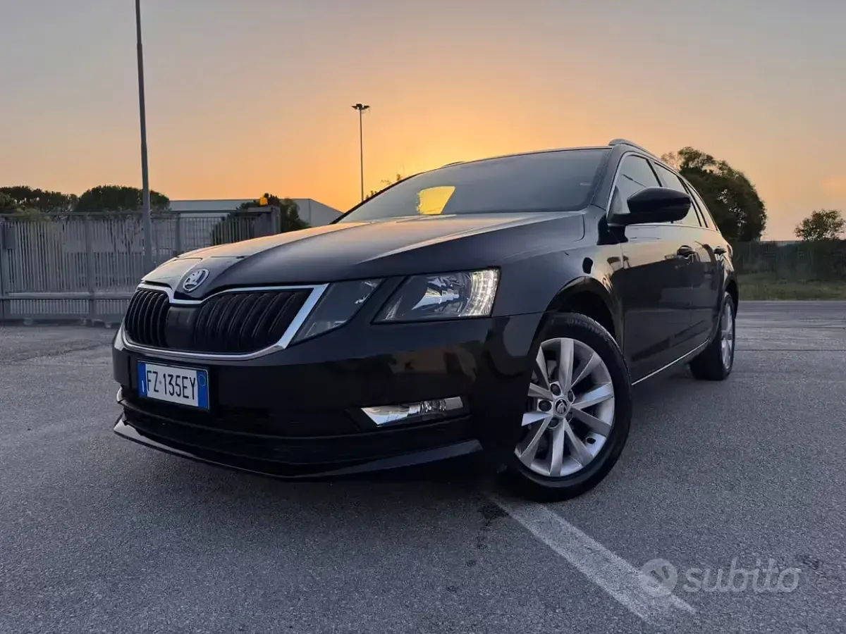 Usata Skoda Octavia G-TEC Executive 131 CV (96 kW) 2020 Nero Station wagon