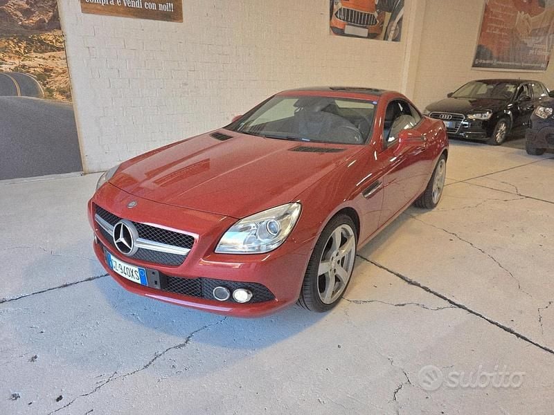 Usata Mercedes SLK200 Premium 184 CV (135 kW) 2011 Rosso Cabrio