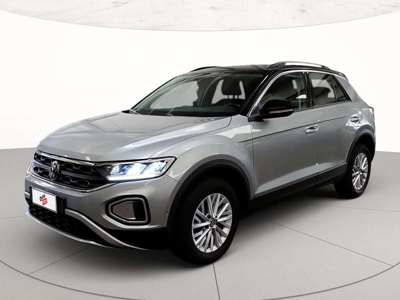 Usata VW T-Roc Life 116 CV (85 kW) 2024 Pyrit silver metallizzato nero SUV