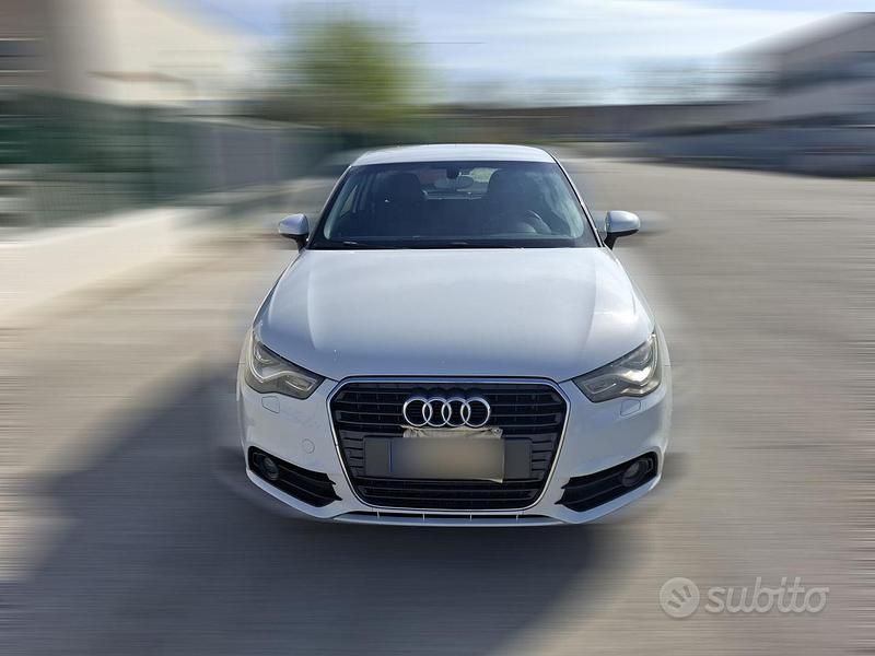 Usata Audi A1 Ambition 105 CV (77 kW) 2012 Bianco Utilitaria