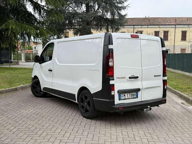 Usata Renault Trafic 120 CV (88 kW) 2017 Monovolume