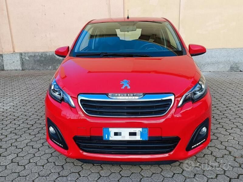 Rosso Usata 2021 Peugeot 108 Allure Due volumi | 9290 € (Ottimo prezzo) - Immagine 1/4