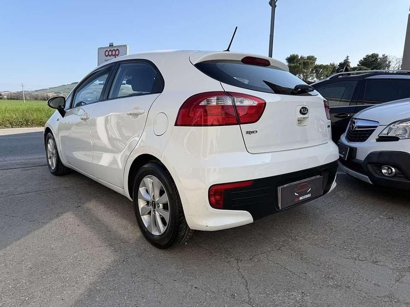 Usata Kia Rio 75 CV (55 kW) 2017 Other Berlina