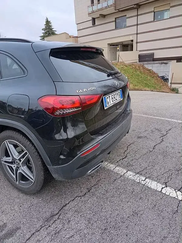 Usata Mercedes CLA200 163 CV (119 kW) 2022 Nero Coupé