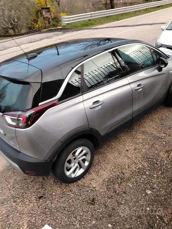 Usata Opel Crossland 102 CV (75 kW) 2019 Grigio SUV