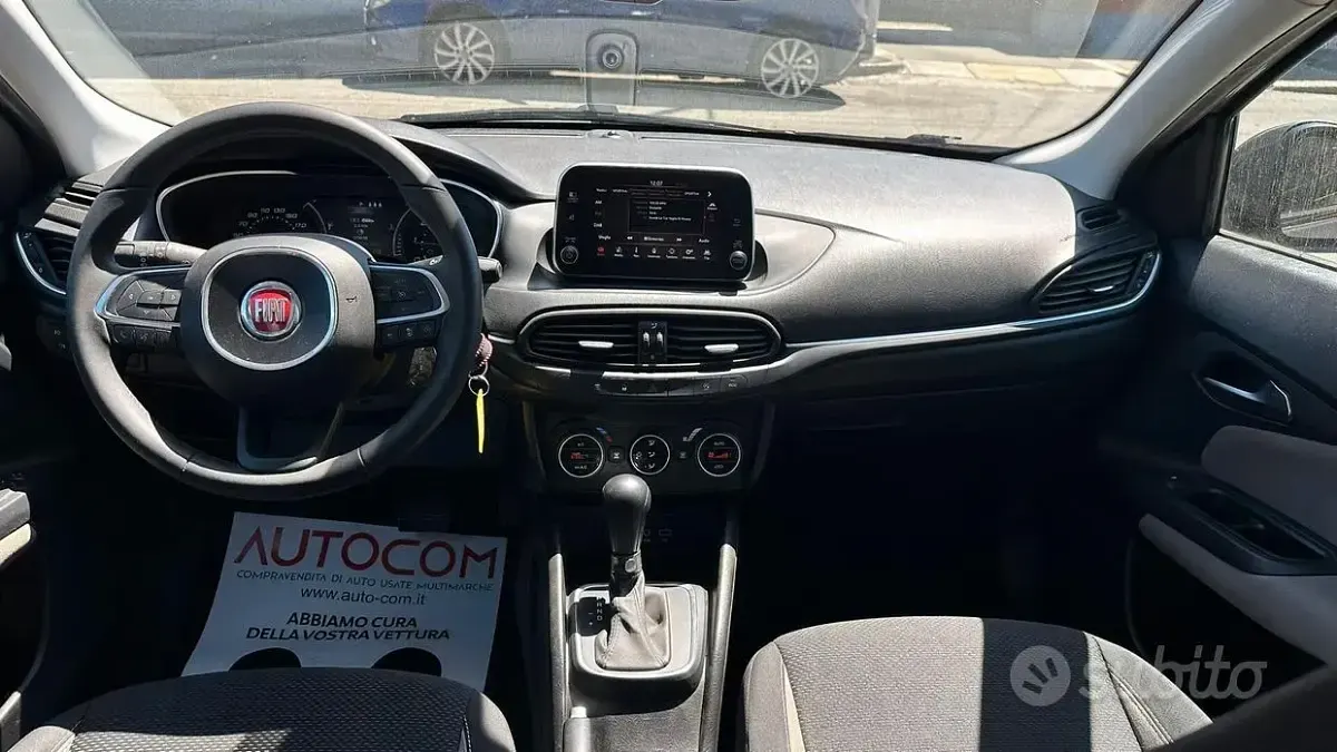 Usata Fiat Tipo Lounge 120 CV (88 kW) 2017 Grigio Berlina