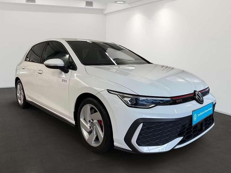 Usata VW Golf VIII GTI 265 CV (194 kW) 2025 Bianco Utilitaria