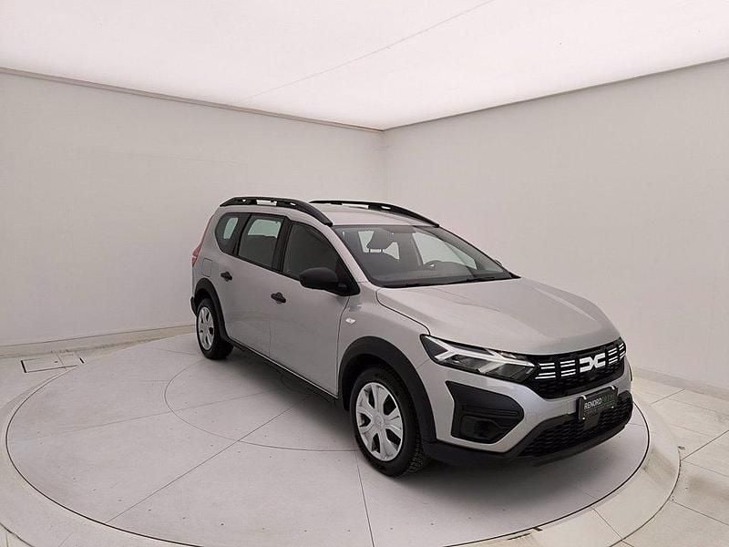 Usata Dacia Jogger Essentiel 101 CV (74 kW) 2023 Bianco Monovolume