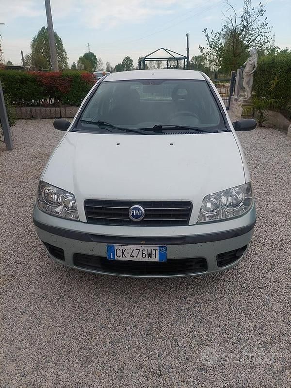 Usata Fiat Punto 2004 Utilitaria