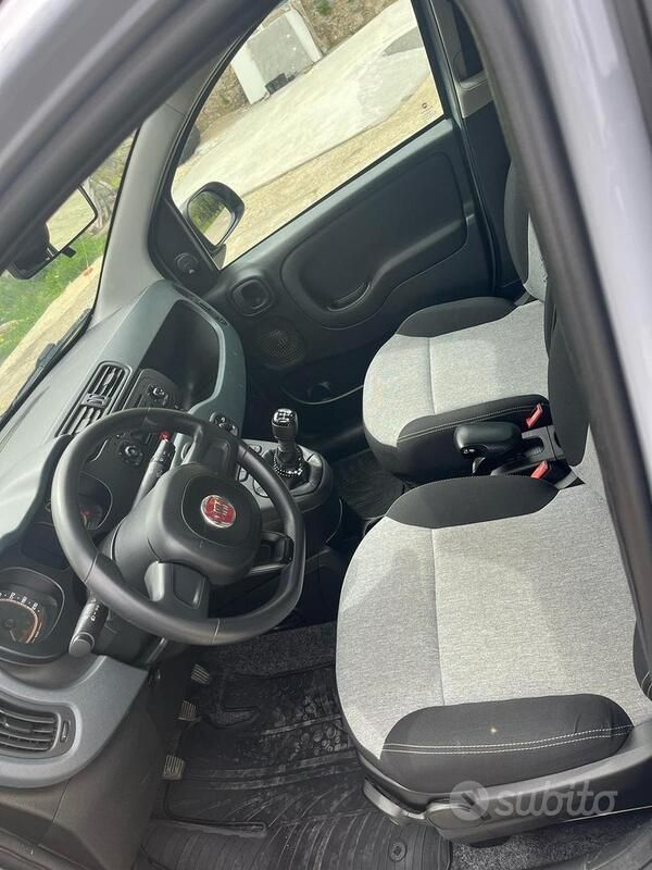 Usata Fiat Panda 75 CV (55 kW) 2019 Grigio Utilitaria