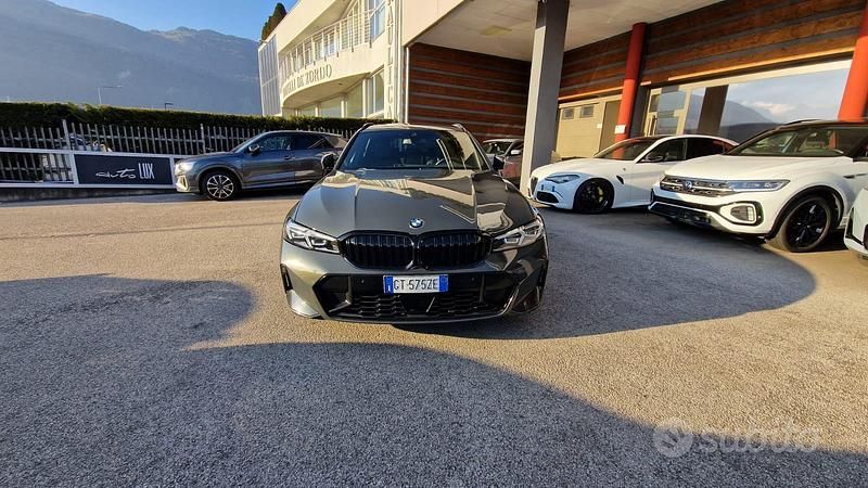 Grigio Usata 2023 BMW 320 M Sport Station wagon | 37.000 € (Ottimo prezzo) - Immagine 1/4