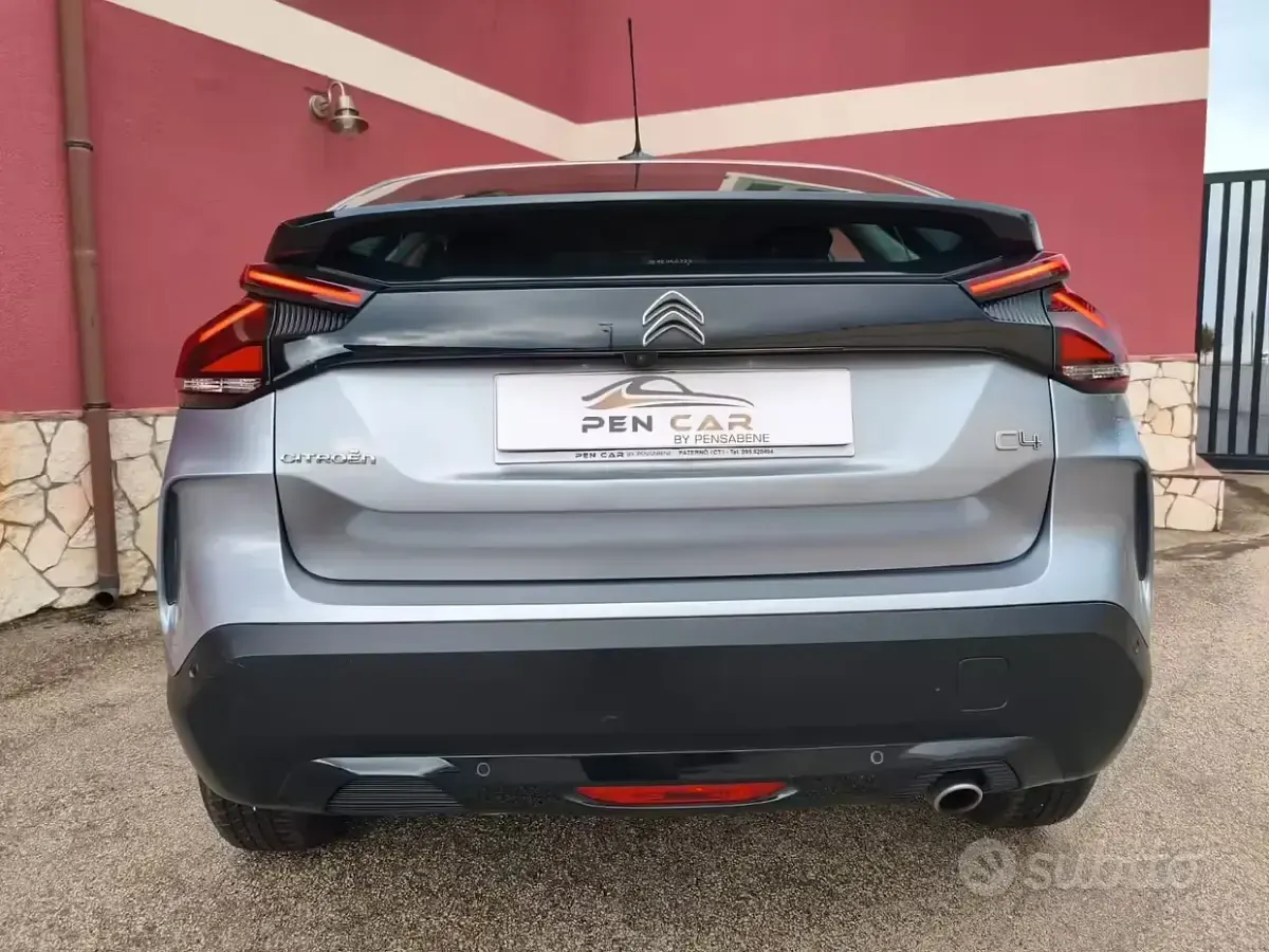 Usata Citroën C4 Shine 131 CV (96 kW) 2022 Grigio Berlina