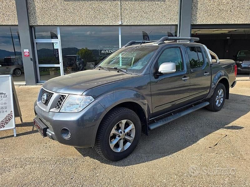 Usata Nissan Navara 190 CV (139 kW) 2015 Grigio Pick-up