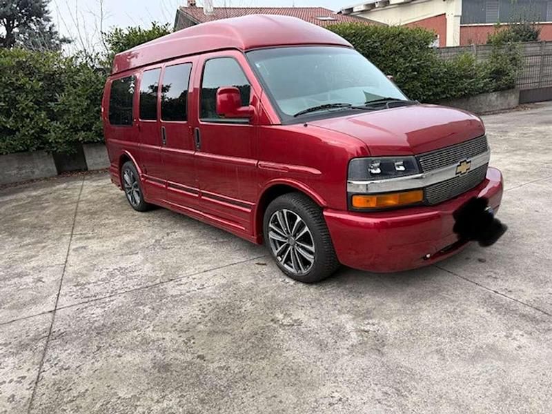 Usata Chevrolet Express 290 CV (213 kW) 2006 Rosso Furgone