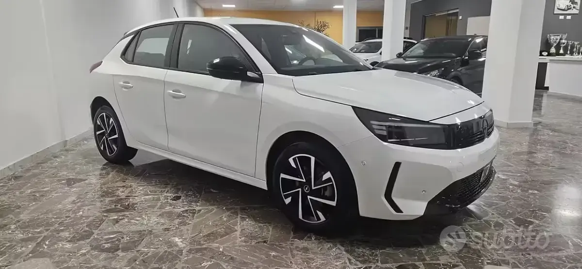 Usata Opel Corsa 101 CV (74 kW) 2025 Bianco Utilitaria