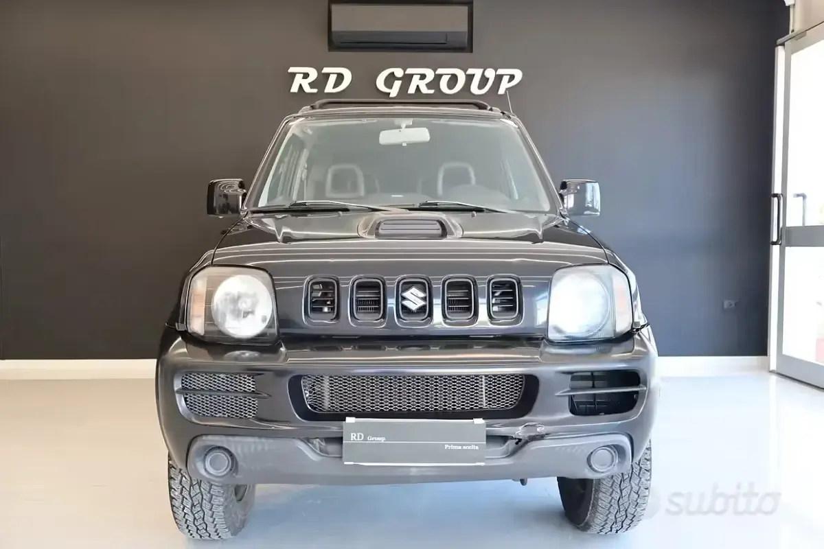 Usata Suzuki Jimny Club 86 CV (63 kW) 2006 Nero SUV