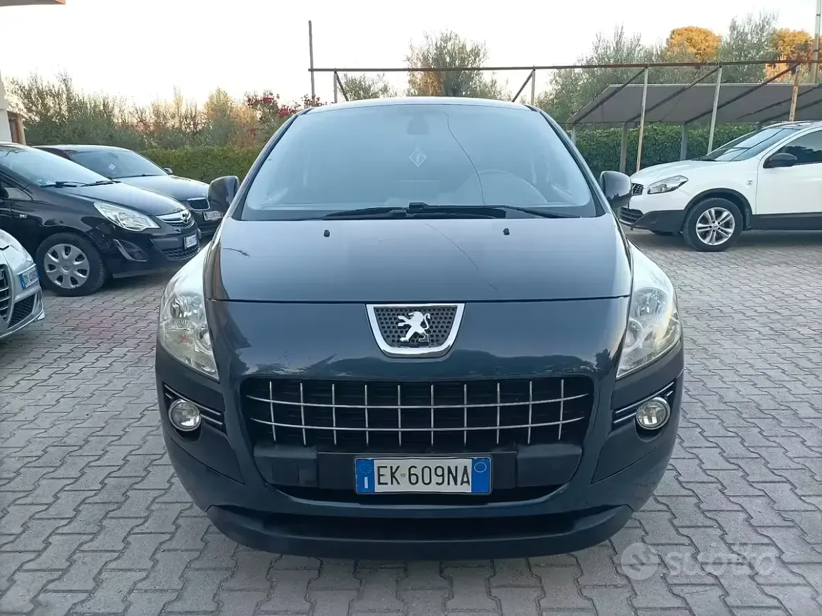 Usata Peugeot 3008 Business-Line 112 CV (82 kW) 2012 Bluazzurro Station wagon