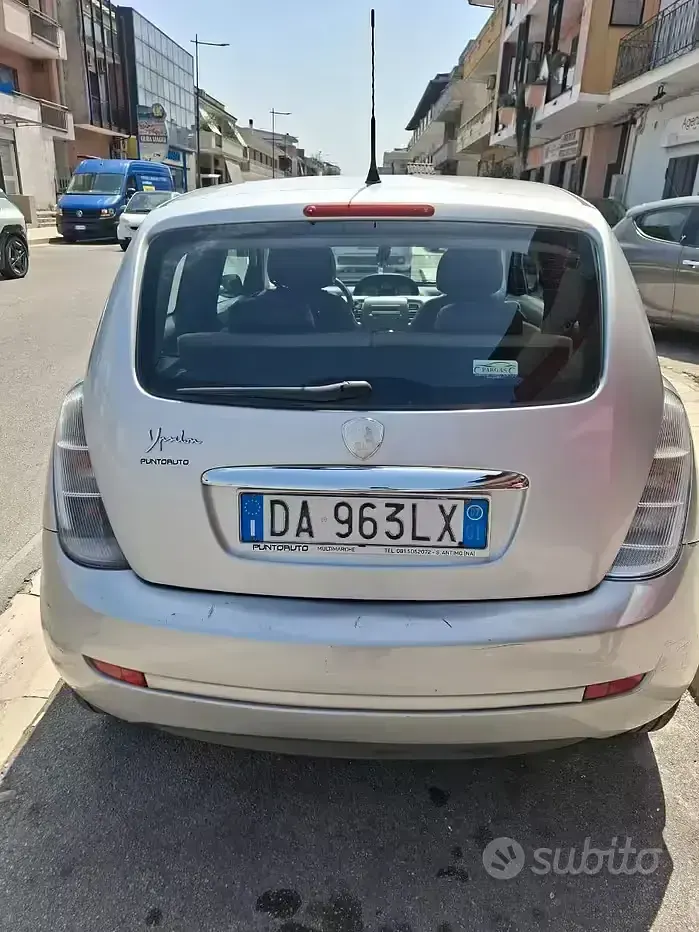 Usata Lancia Ypsilon 95 CV (69 kW) 2007 Grigio Utilitaria