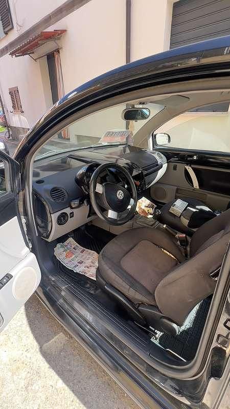 Usata VW New Beetle 101 CV (74 kW) 2002 Nero Utilitaria