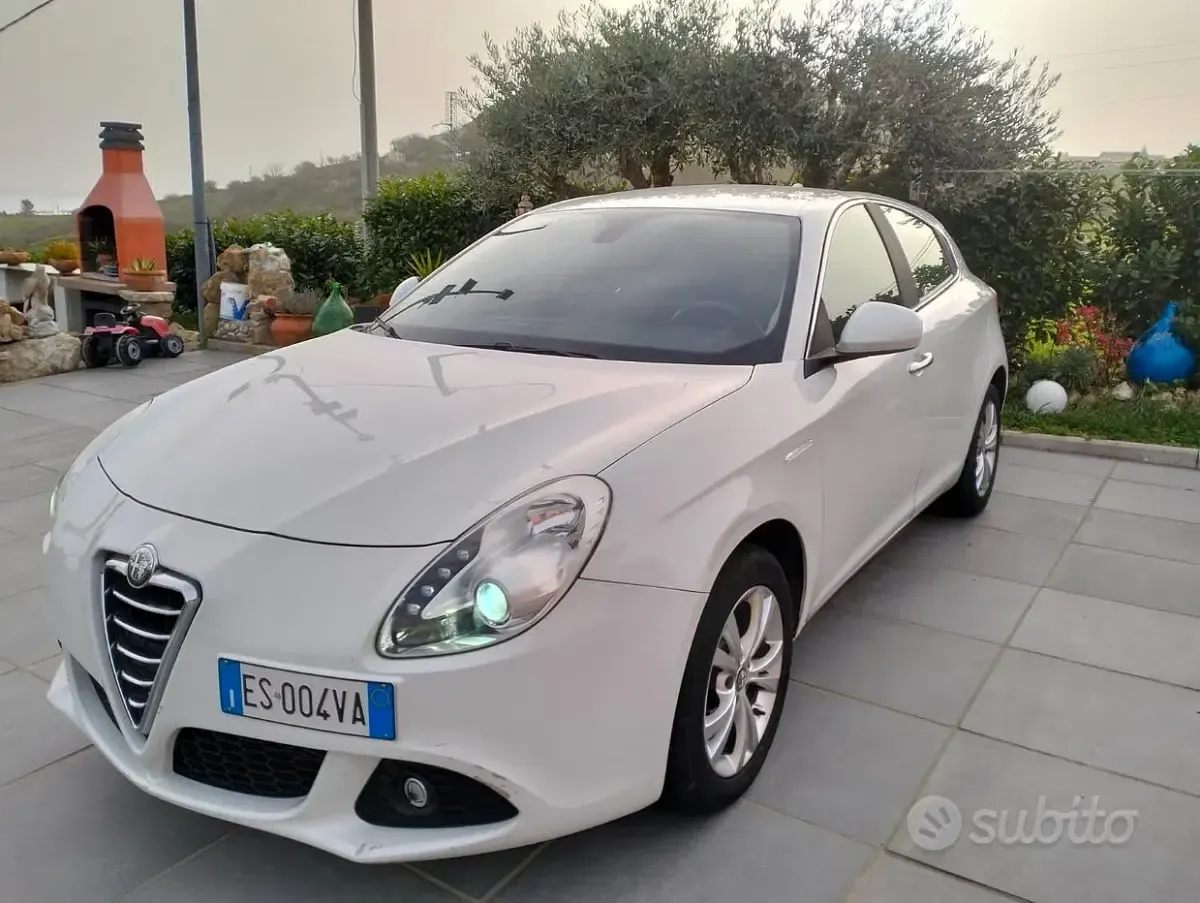 Usata Alfa Romeo Giulietta 105 CV (77 kW) 2014 Utilitaria
