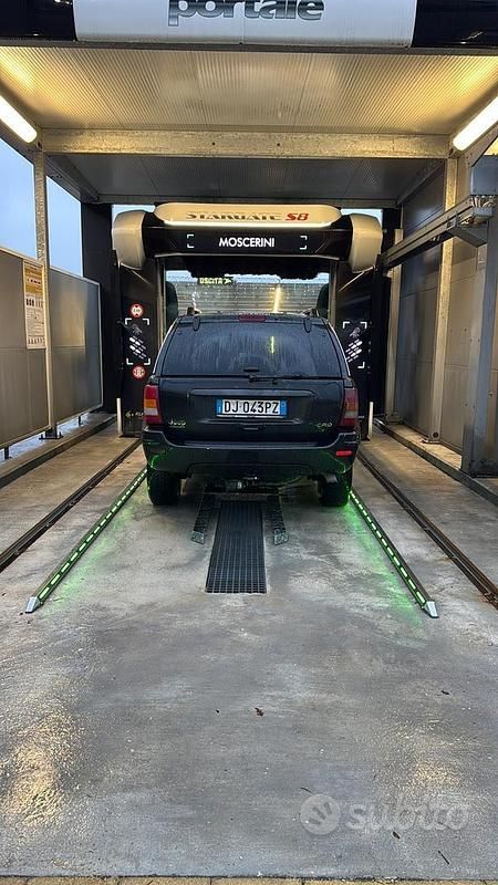 Usata Jeep Grand Cherokee 163 CV (119 kW) 2005 Nero SUV