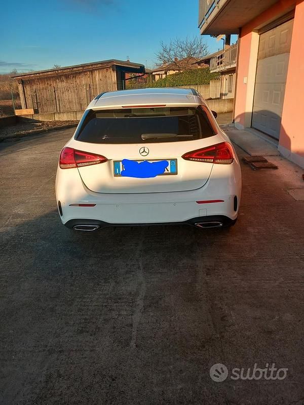 Usata Mercedes A180 116 CV (85 kW) 2019 Bianco Berlina