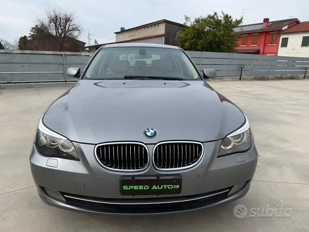Usata BMW 520 170 CV (125 kW) 2009 Grigio Station wagon