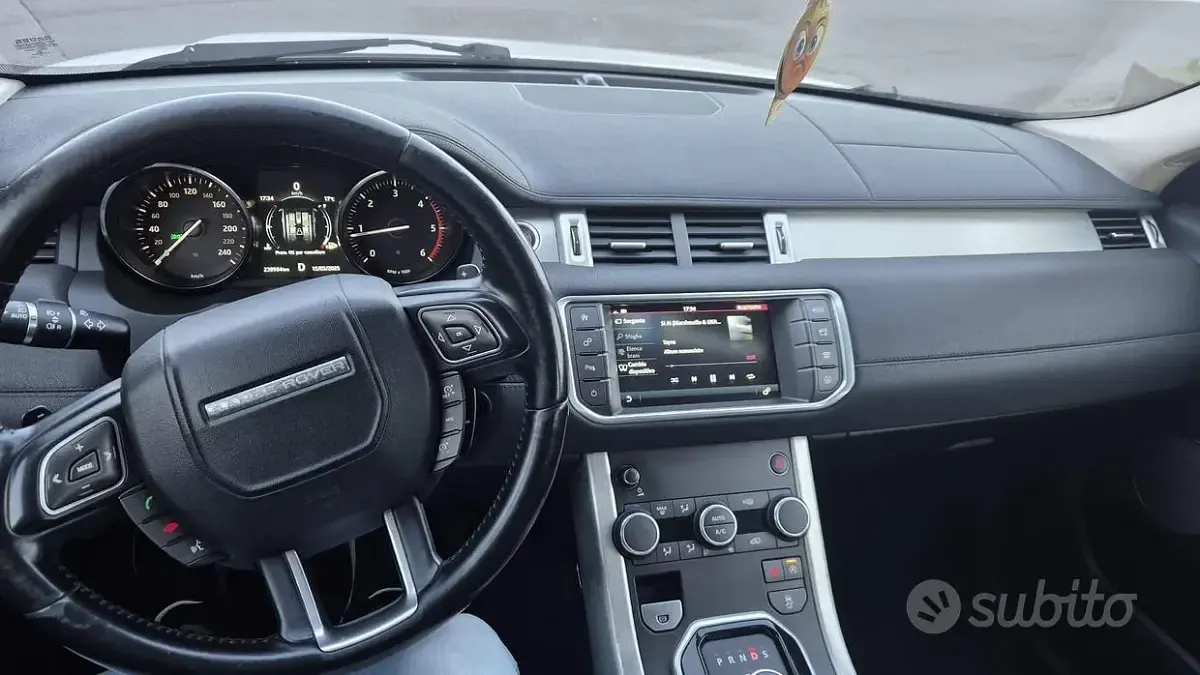 Usata Land Rover Range Rover evoque 150 CV (110 kW) 2016 Nero Furgone
