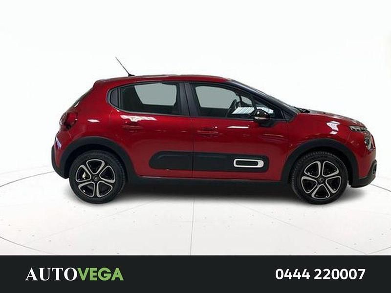 Usata Citroën C3 PureTech 83 CV (61 kW) 2022 Rosso / pastello Utilitaria