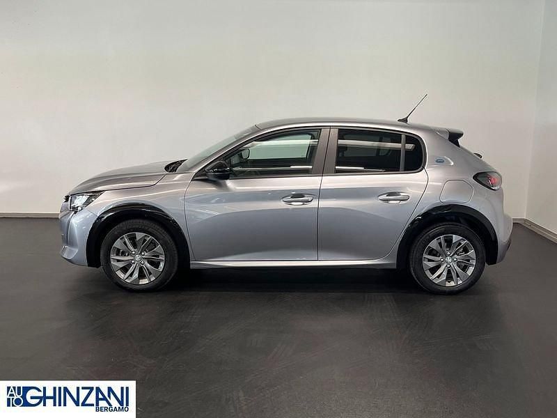 Usata Peugeot e-208 Active 100 kW (136 CV) 2023 Utilitaria