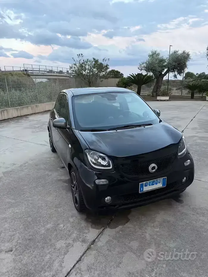 Usata Smart ForFour 2018 Nero Utilitaria