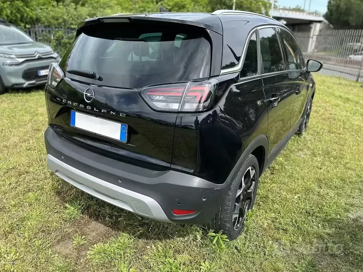Usata Opel Crossland X Elegance 110 CV (80 kW) 2023 Nero SUV