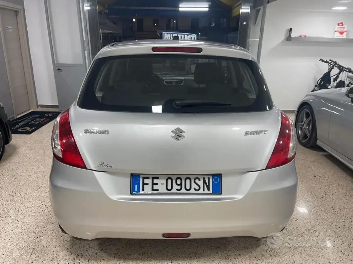 Usata Suzuki Swift 75 CV (55 kW) 2016 Grigio Utilitaria