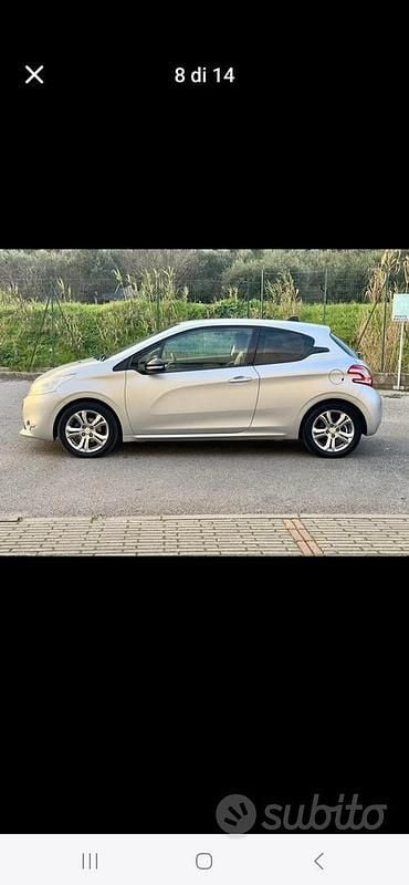 Usata Peugeot 208 Allure 120 CV (88 kW) 2013 Argento Utilitaria