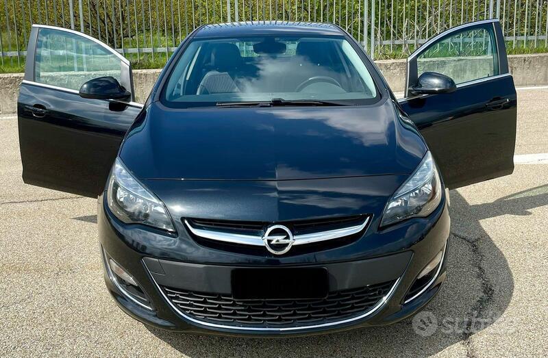 Usato 2015 Opel Astra 1.4 LPG_Hybrid 140 CV (8.900 €)