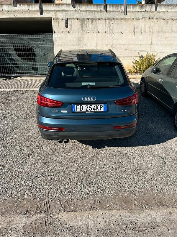 Usata Audi Q3 120 CV (88 kW) 2016 Blu SUV