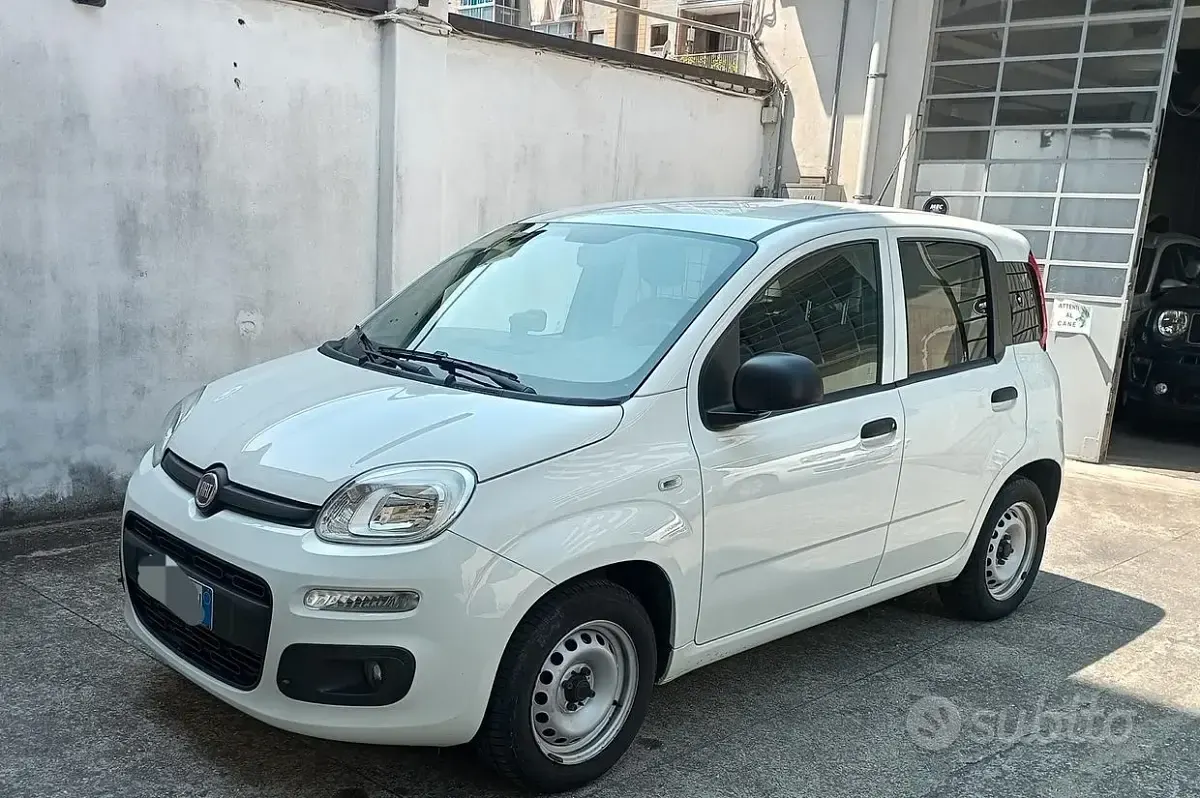 Usata Fiat Panda Pop 69 CV (50 kW) 2018 Bianco Utilitaria