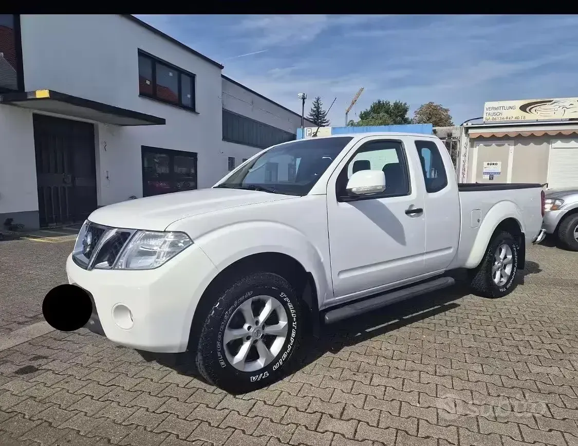 Käytetty Nissan Navara 190 HP (139 kW) 2015 Valkoinen Nouto