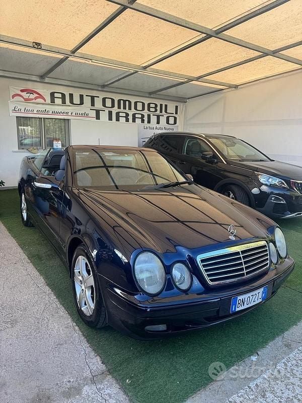 Usata Mercedes CLK200 Elegance 163 CV (119 kW) 2001 Blu Cabrio