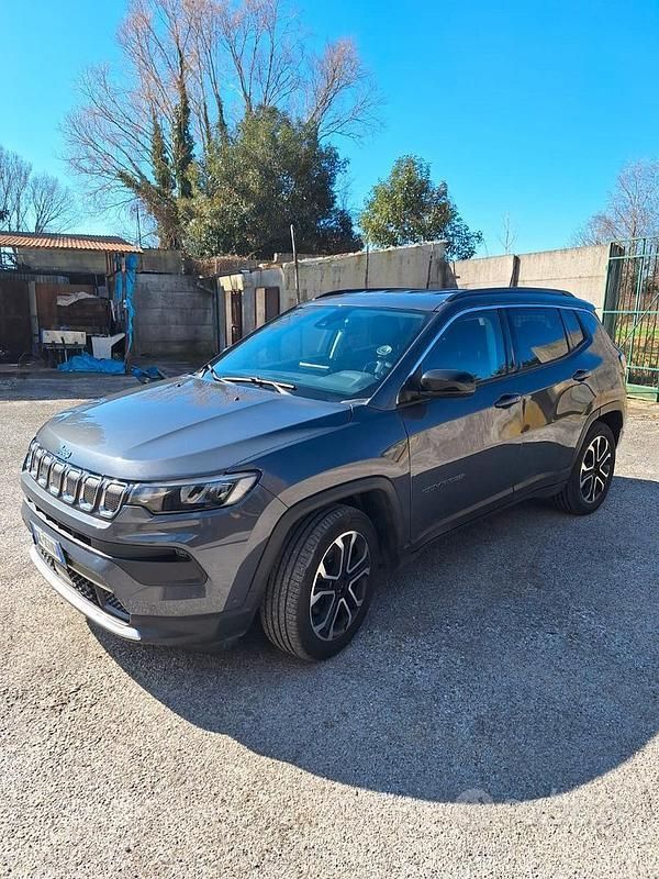 Grigio Usata 2022 Jeep Compass Limited SUV | 24.000 € (Buon prezzo) - Immagine 1/4