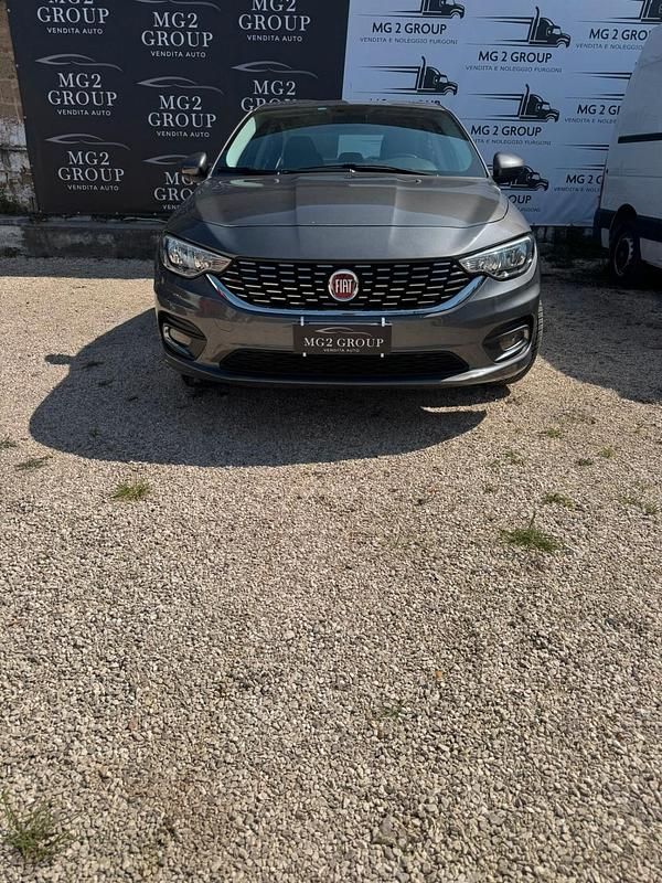 Usata Fiat Tipo Easy 95 CV (69 kW) 2018 Grigio Berlina