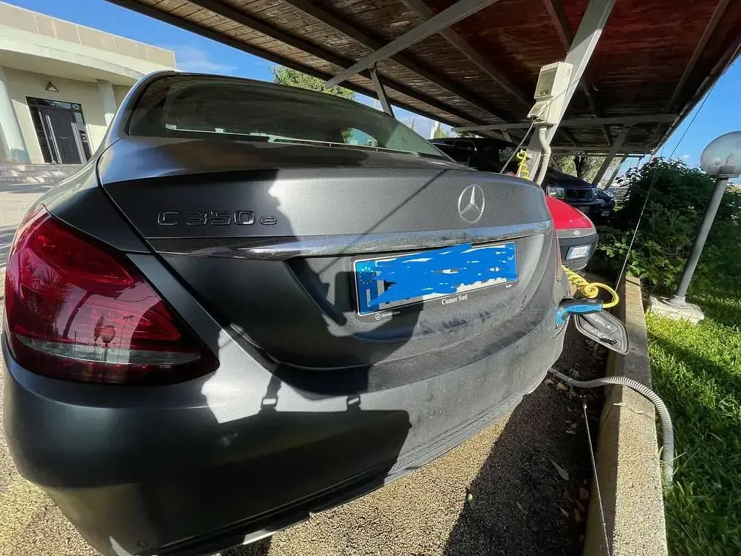 Usata Mercedes C350e Business 211 CV (155 kW) 2018 Grigio Berlina