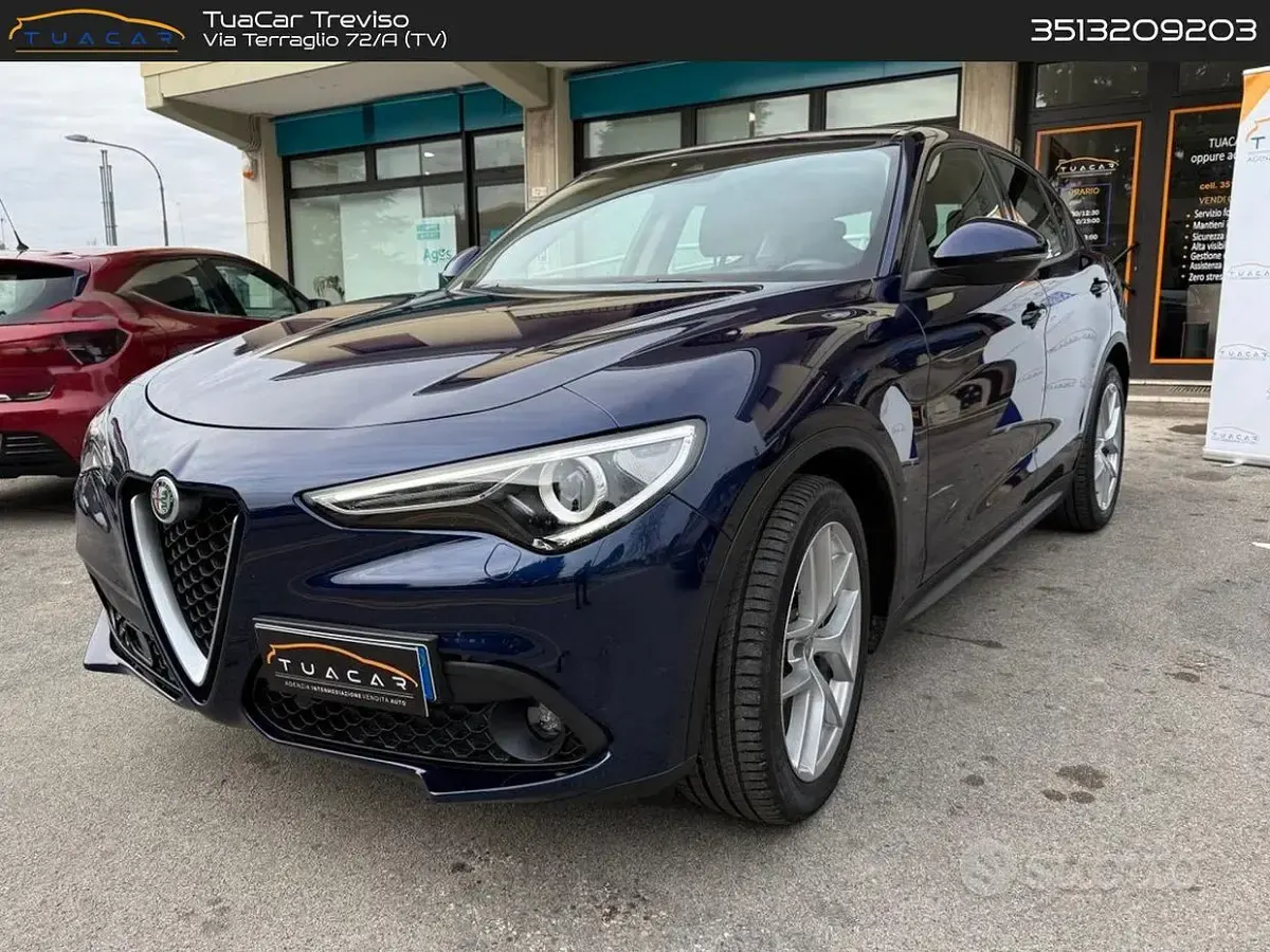 Usata Alfa Romeo Stelvio 188 CV (138 kW) 2021 Blu SUV