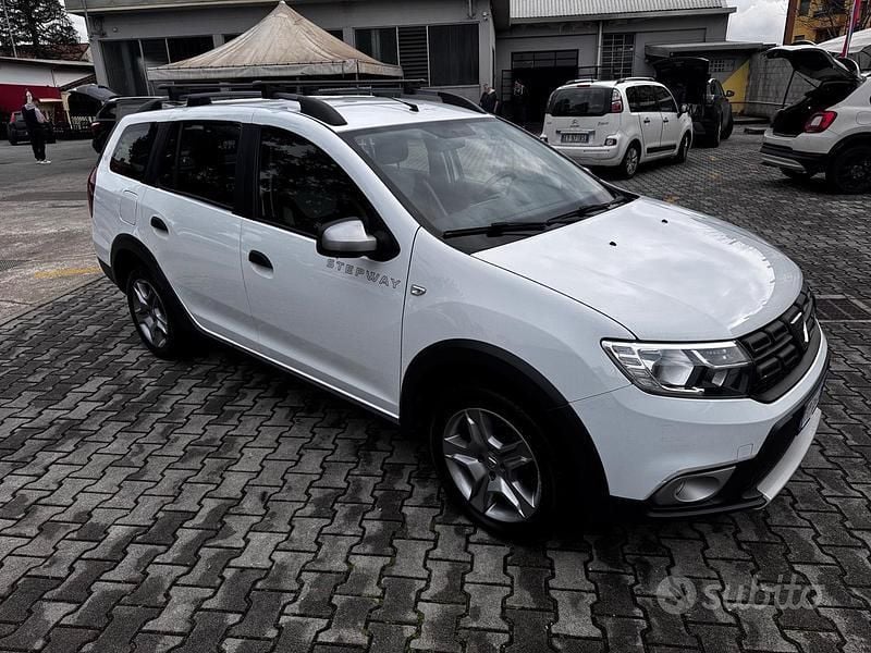 Bianco Usata 2018 Dacia Logan MCV Stepway Station wagon | 7500 € (Buon prezzo) - Immagine 1/4