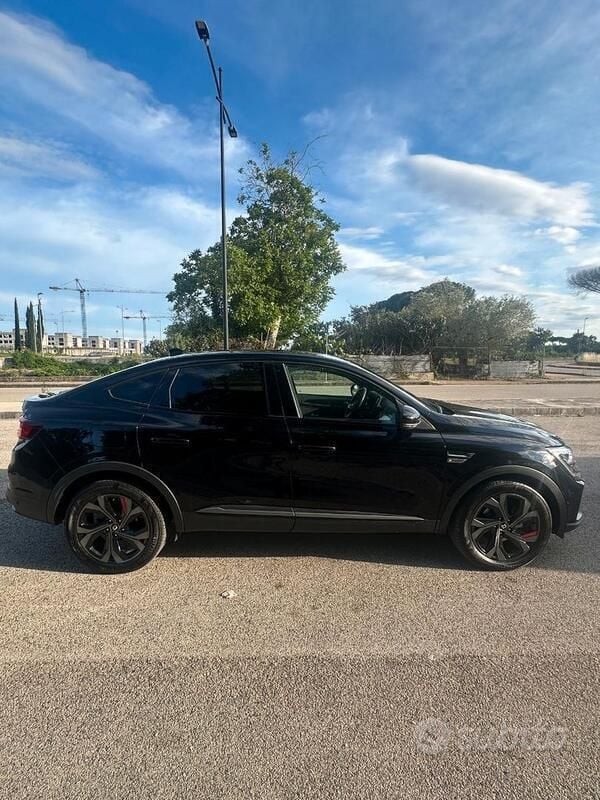 Usata Renault Arkana RS Line 145 CV (106 kW) 2022 Nero SUV