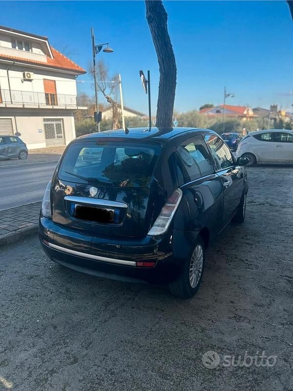 Usata Lancia Ypsilon 60 CV (44 kW) 2007 Nero Utilitaria