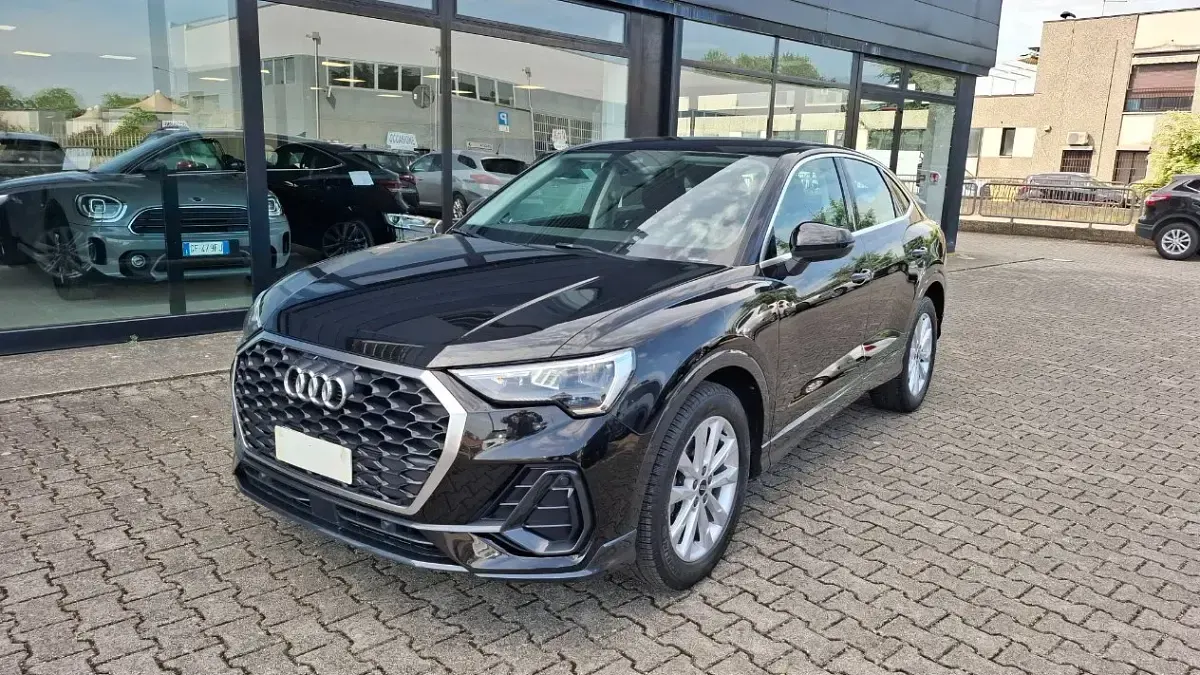 Usata Audi Q3 Sportback 150 CV (110 kW) 2022 Nero SUV