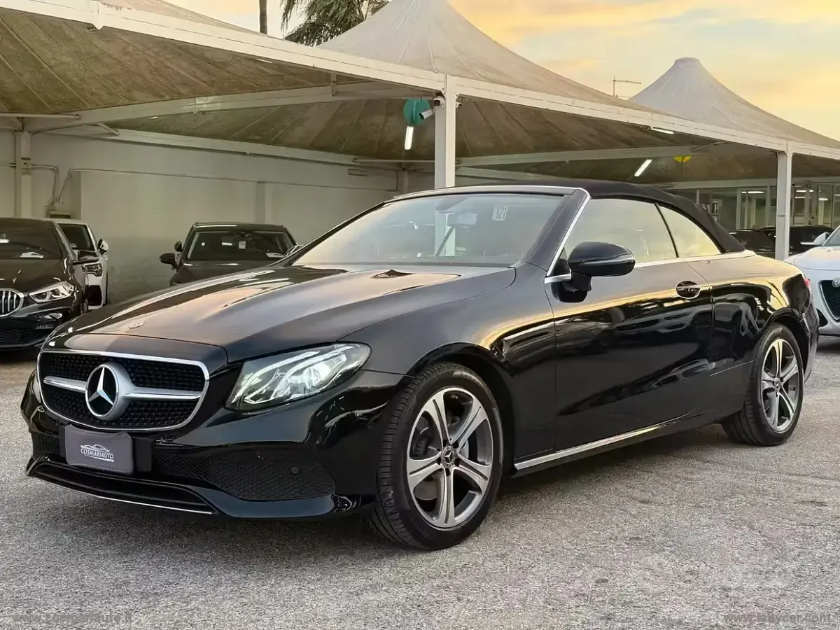 Usata Mercedes E220 194 CV (142 kW) 2019 Nero Cabrio
