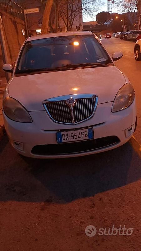 Usata Lancia Ypsilon 2009 Utilitaria